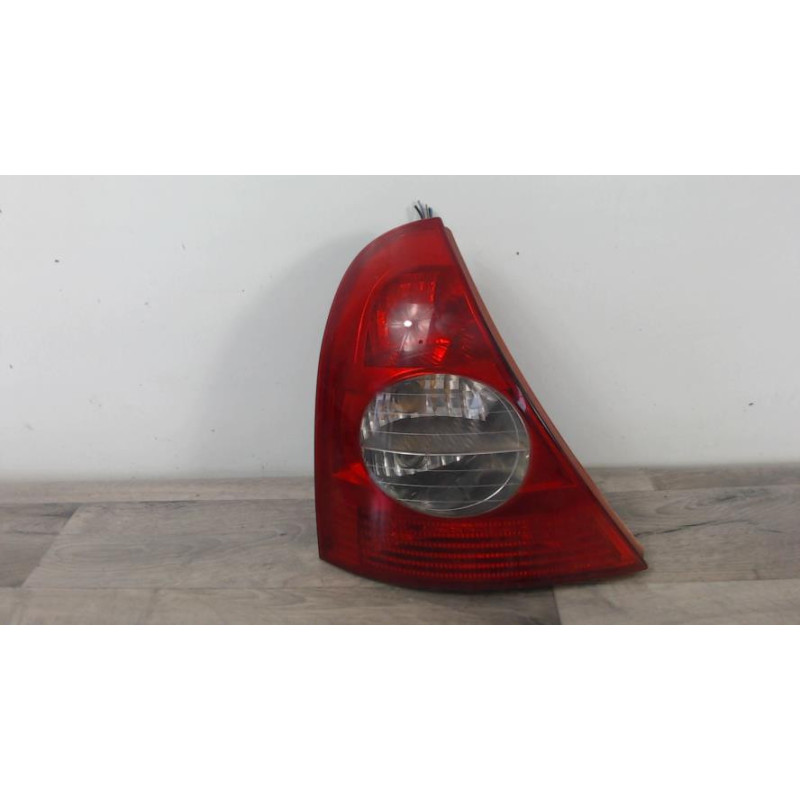 Feu arriere principal gauche (feux) RENAULT CLIO 2 PHASE 2 d’occasion
