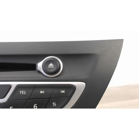 Autoradio d'origine RENAULT LAGUNA 3 PHASE 1 COUPE d’occasion