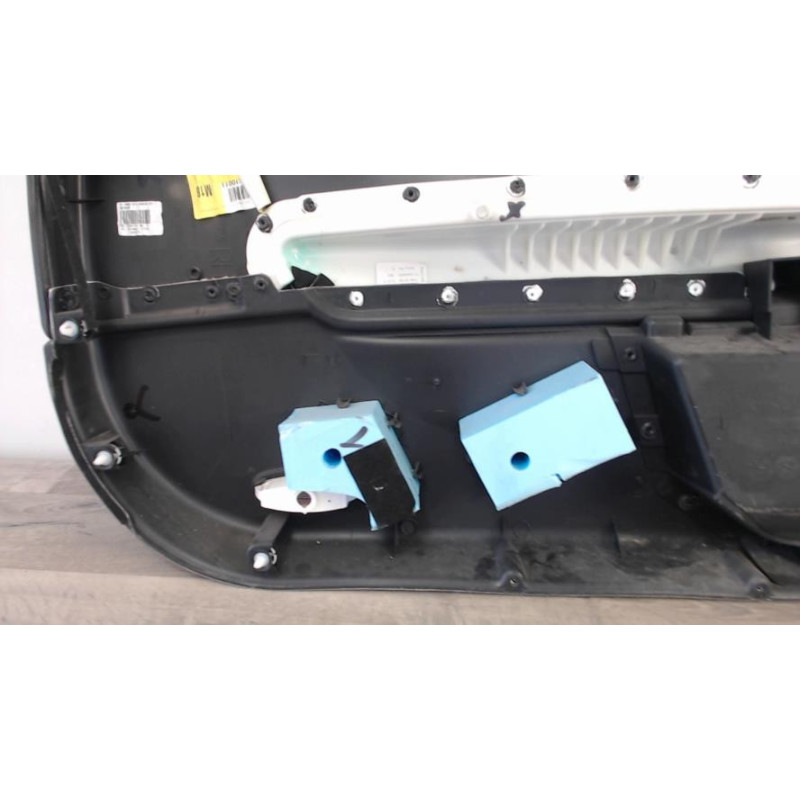 Panneau de porte avant droit RENAULT LAGUNA 3 PHASE 1 COUPE d’occasion