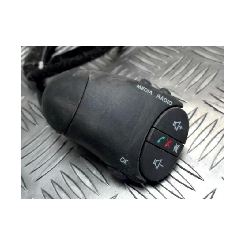 Commande autoradio DACIA DUSTER 1 PHASE 1 d’occasion