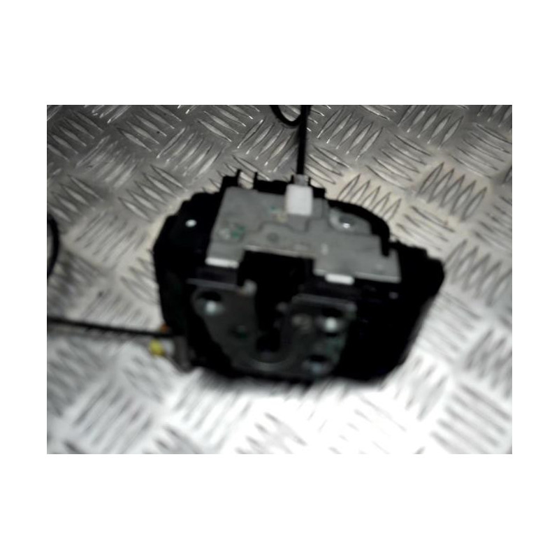 Serrure avant gauche NISSAN MICRA 3 PHASE 2 d’occasion