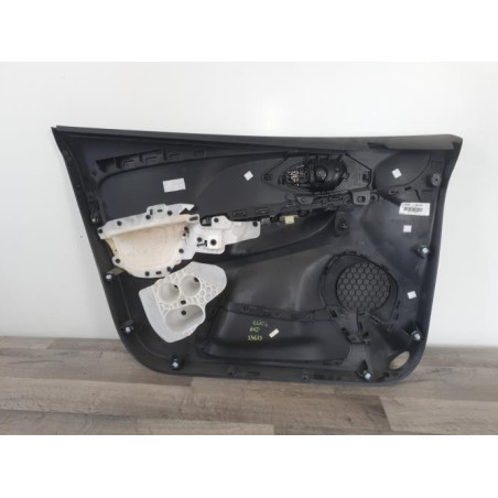 Panneau de porte avant droit RENAULT CLIO 4 PHASE 1 d’occasion