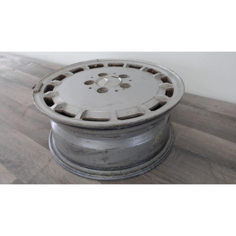 Jante MERCEDES 300 W124 PHASE 1 d’occasion