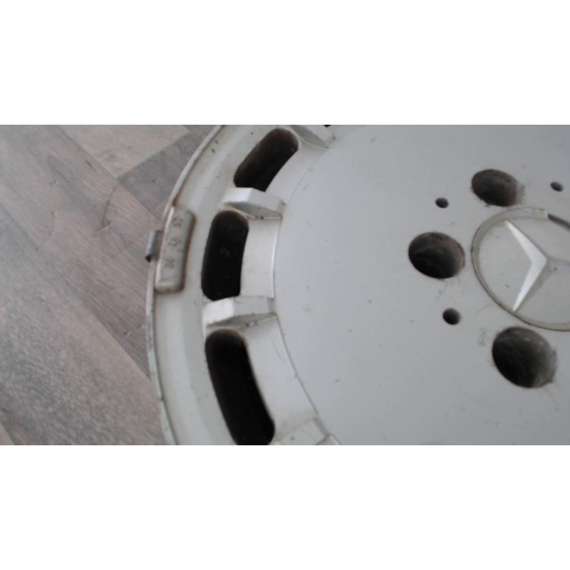 Jante MERCEDES 300 W124 PHASE 1 d’occasion