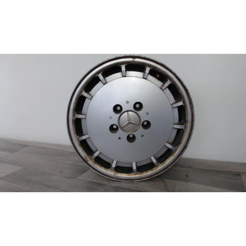 Jante MERCEDES 300 W124 PHASE 1 d’occasion