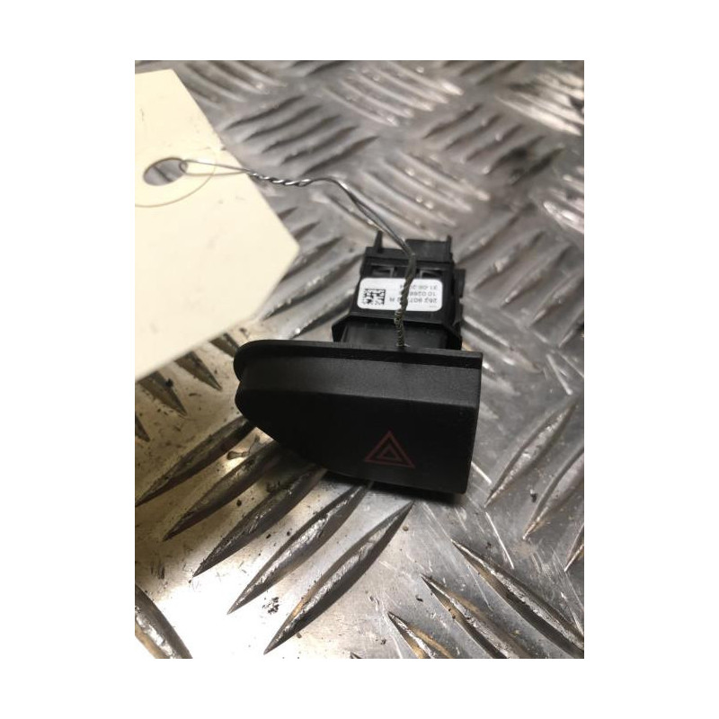 Bouton de warning RENAULT CAPTUR 1 PHASE 1 d’occasion
