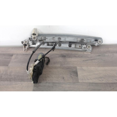 Leve vitre electrique avant gauche RENAULT MEGANE 2 PHASE 1 d’occasion