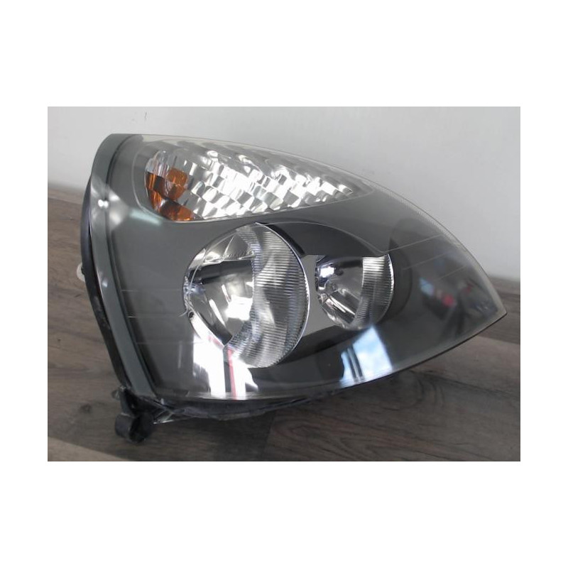 Optique avant principal droit (feux)(phare) RENAULT CLIO 2 PHASE 2 d’occasion