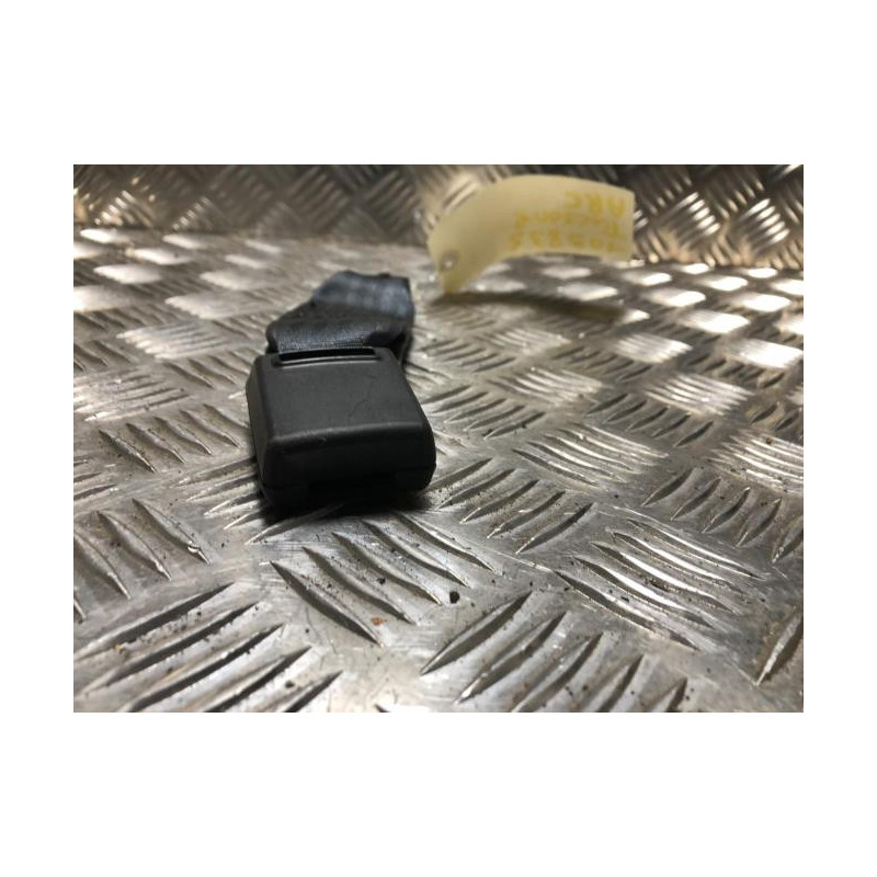 Attache ceinture arriere centrale HYUNDAI TUCSON 2 PHASE 2 d’occasion
