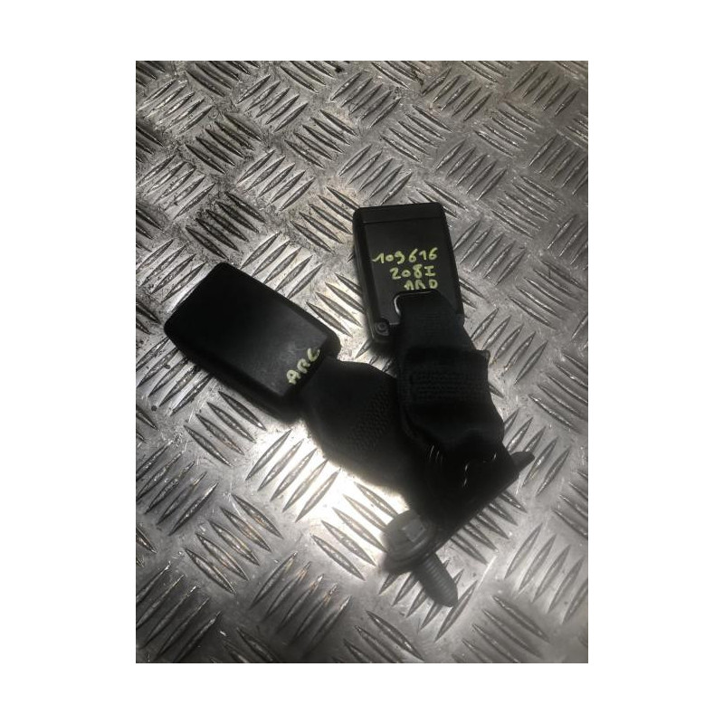 Attache ceinture arriere droit PEUGEOT 208 1 PHASE 2 d’occasion