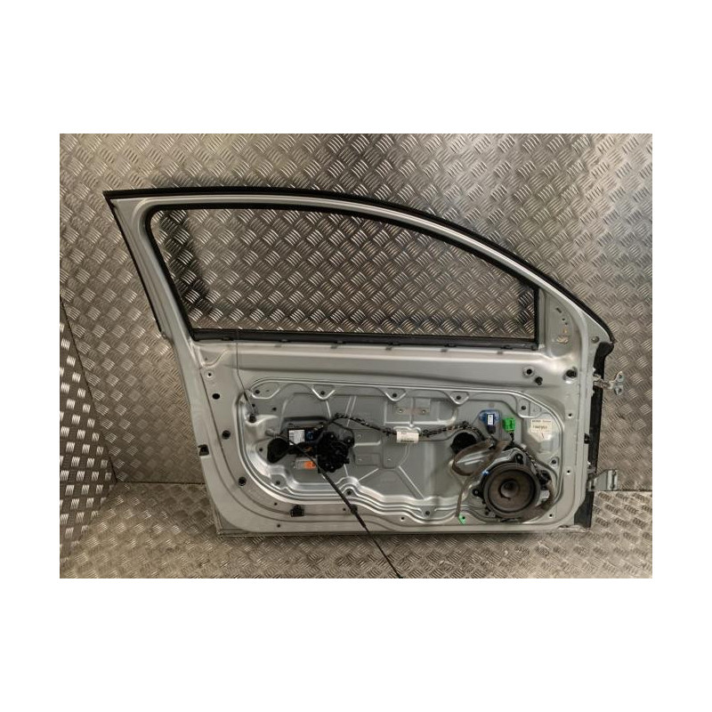 Porte avant gauche VOLVO C 30 PHASE 1 d’occasion