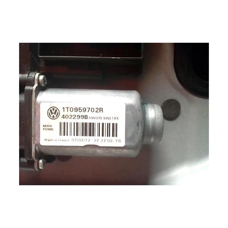 Leve vitre electrique avant droit VOLKSWAGEN TOURAN 2 d’occasion