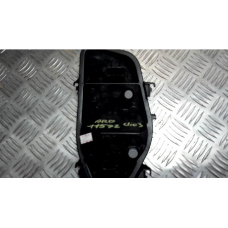 Platine feu arriere droit RENAULT CLIO 3 PHASE 1 d’occasion