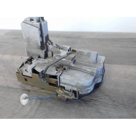 Serrure avant gauche PEUGEOT 307 PHASE 1 d’occasion