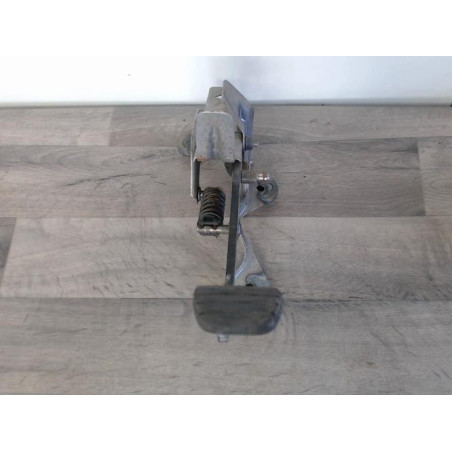 Pedale d'embrayage RENAULT CLIO 4 PHASE 1 d’occasion