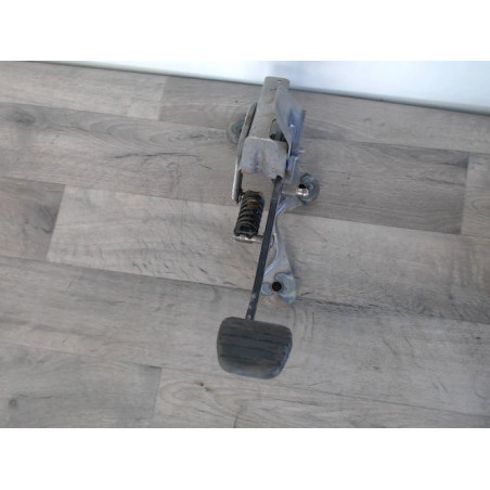 Pedale d'embrayage RENAULT CLIO 4 PHASE 1 d’occasion