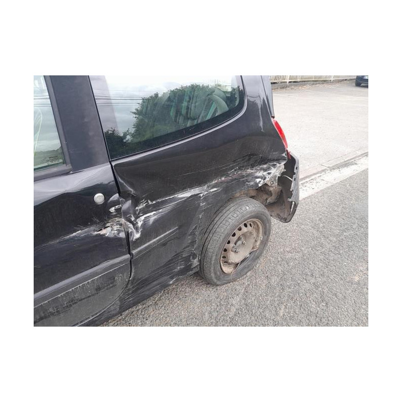 Feu arriere secondaire droit (feux) RENAULT TWINGO 2 PHASE 2 d’occasion