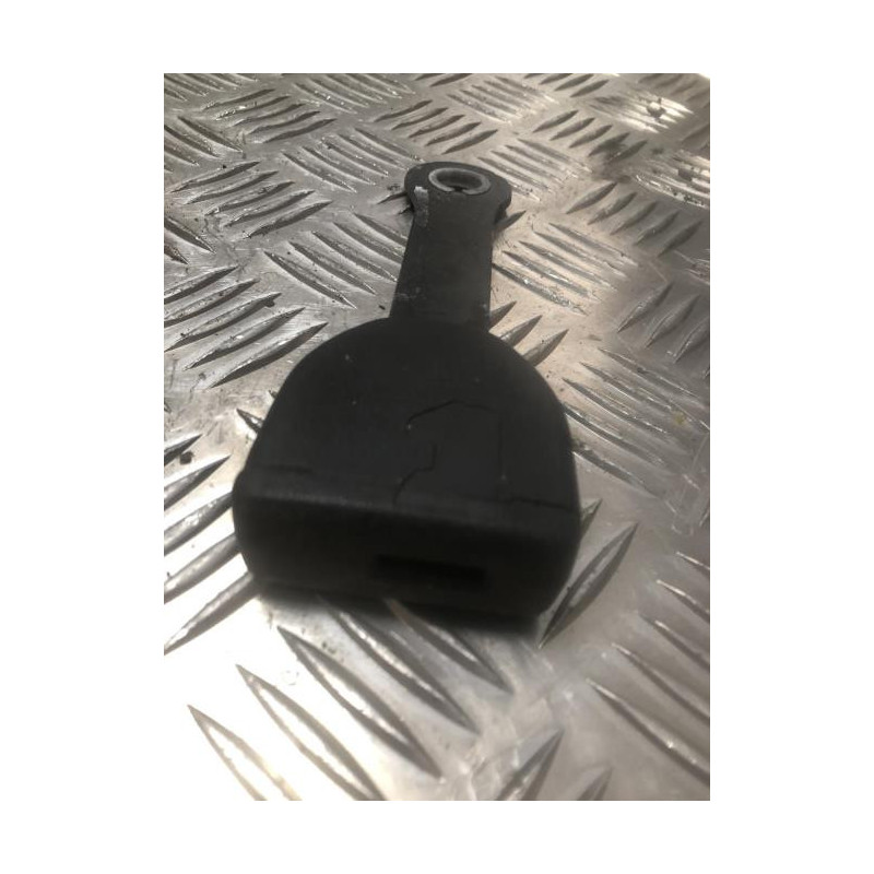 Attache ceinture arriere centrale TOYOTA COROLLA VERSO 2 PHASE 1 d’occasion