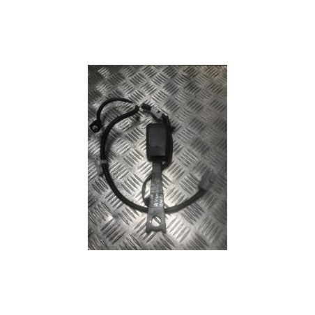 Attache ceinture avant gauche TOYOTA AVENSIS 2 PHASE 1 d’occasion