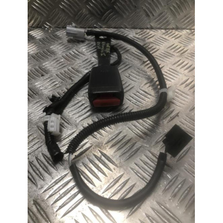 Attache ceinture avant gauche TOYOTA AVENSIS 2 PHASE 1 d’occasion