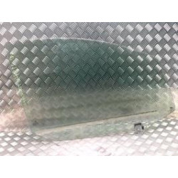 Vitre avant droit VOLKSWAGEN TOURAN 2 d’occasion