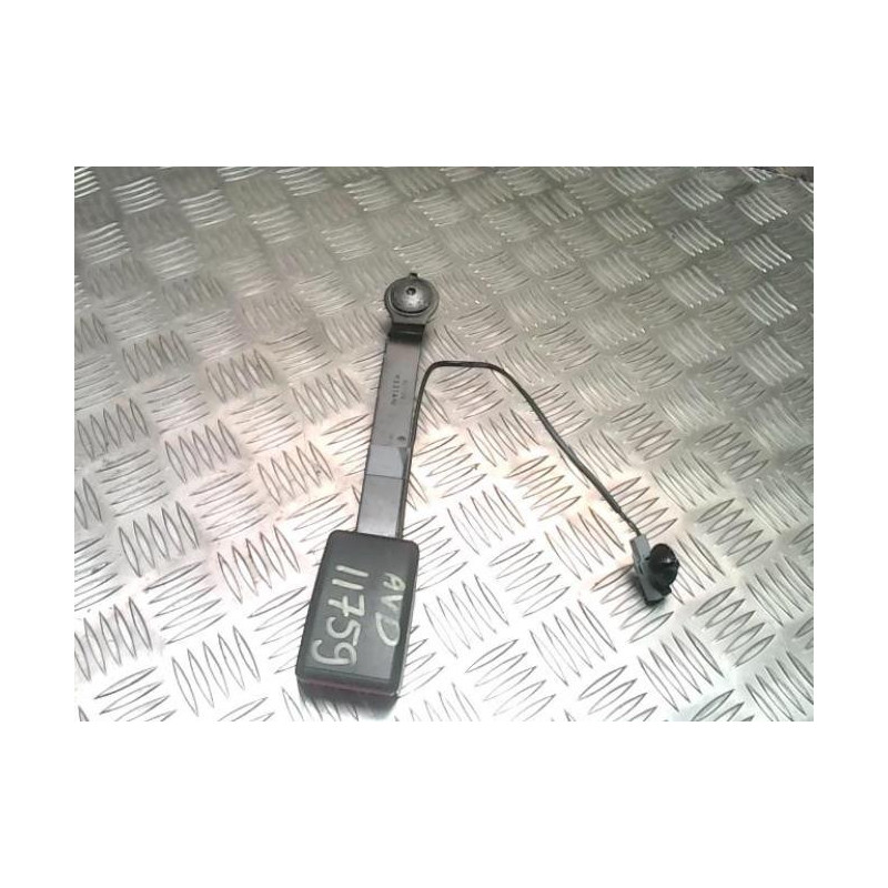 Attache ceinture avant droit RENAULT CAPTUR 1 PHASE 1 d’occasion