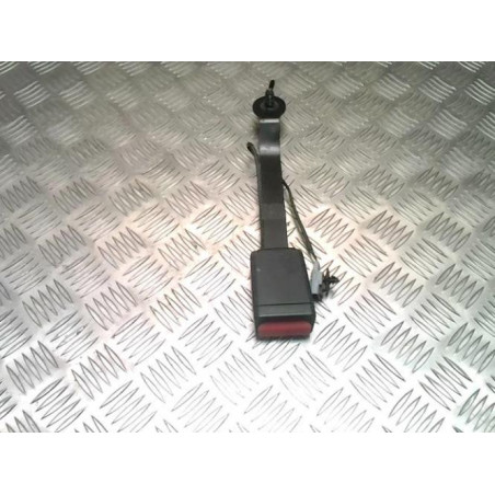 Attache ceinture avant droit RENAULT CAPTUR 1 PHASE 1 d’occasion