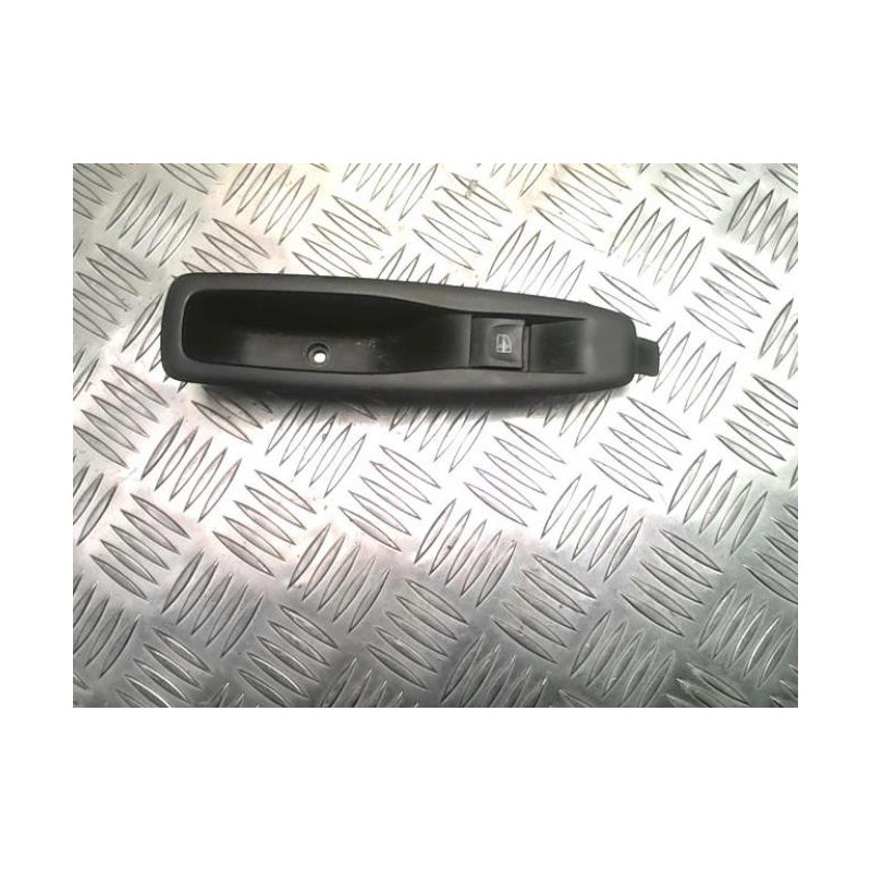 Interrupteur de leve vitre arriere droit RENAULT CAPTUR 1 PHASE 1 d’occasion