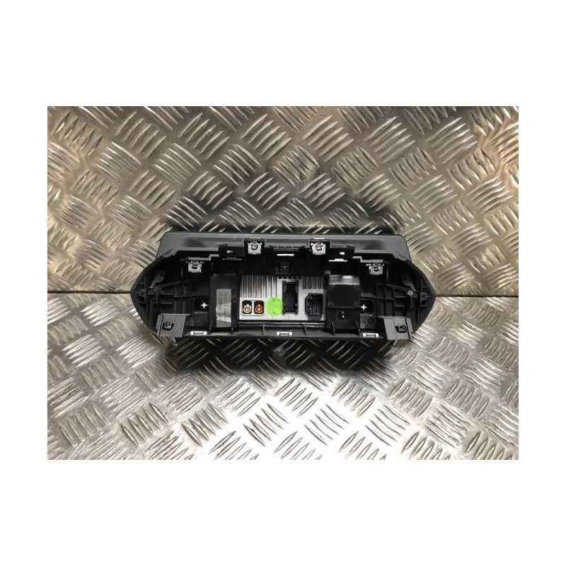 Ecran GPS PEUGEOT 208 2 d’occasion