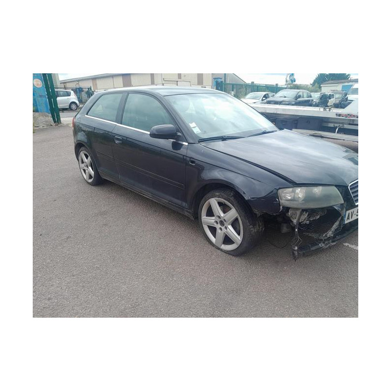 Bouton de coffre AUDI A3 2 PHASE 1 d’occasion