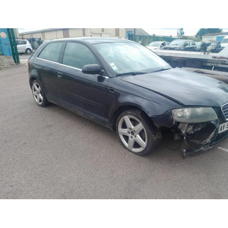 Bouton de coffre AUDI A3 2 PHASE 1 d’occasion