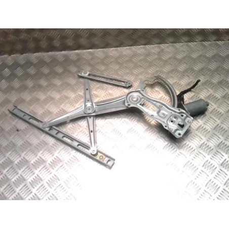 Leve vitre electrique avant droit MERCEDES CLASSE CLK 208 PHASE 1 COUPE d’occasion