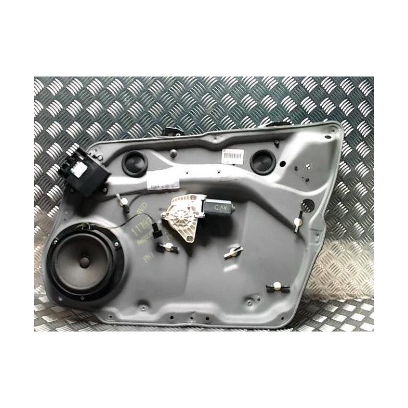 Leve vitre electrique avant droit MERCEDES CLASSE B 245 PHASE 1 d’occasion