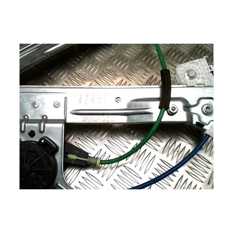 Leve vitre electrique avant droit CITROEN C3 PICASSO PHASE 1 d’occasion