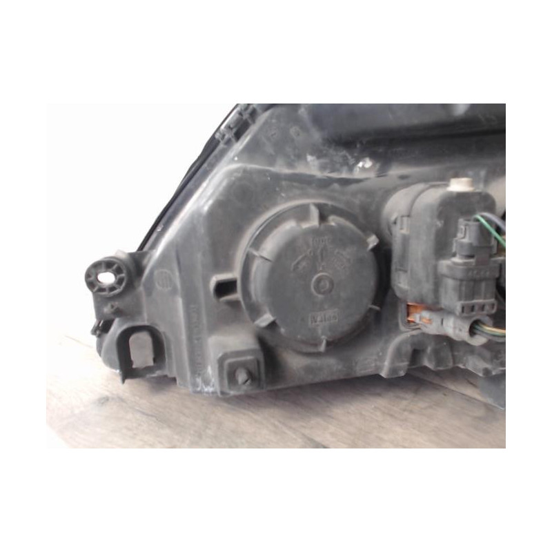 Optique avant principal droit (feux)(phare) RENAULT SCENIC 1 PHASE 2 d’occasion