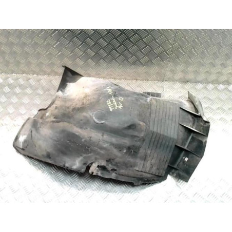 Pare boue avant droit RENAULT SCENIC 1 PHASE 1 d’occasion