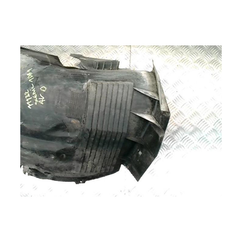 Pare boue avant droit RENAULT SCENIC 1 PHASE 1 d’occasion
