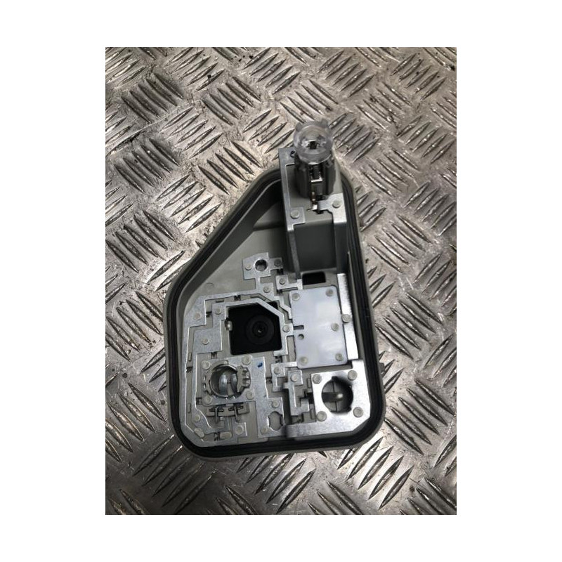 Platine feu arriere gauche PEUGEOT 208 2 d’occasion
