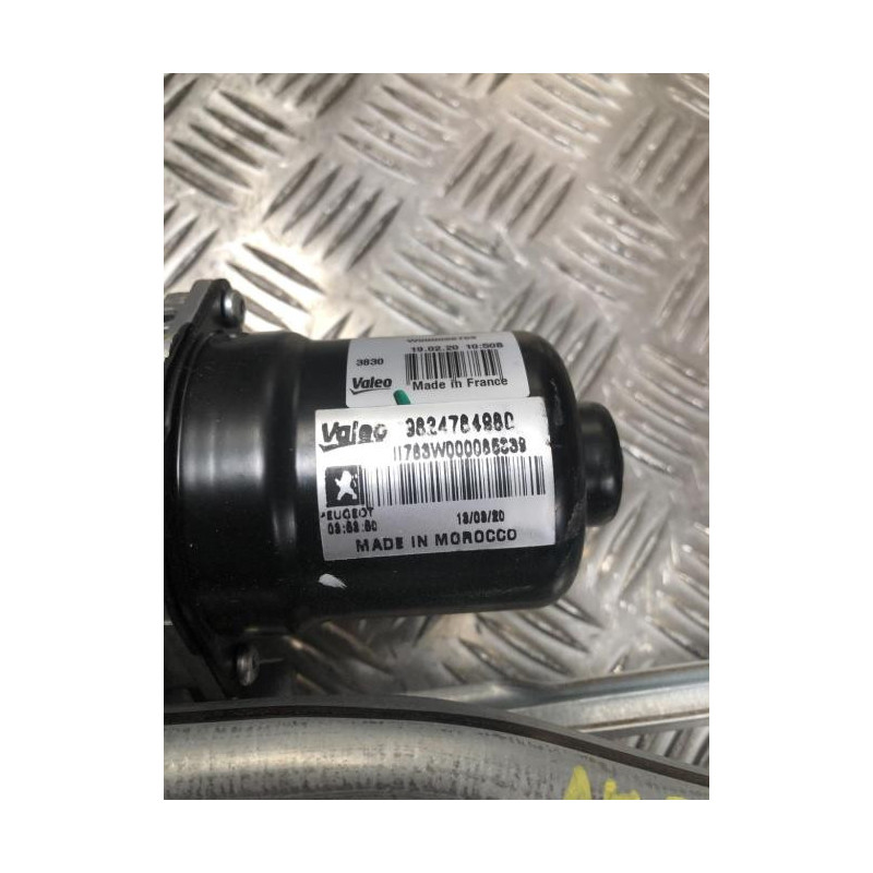 Moteur essuie glace avant PEUGEOT 208 2 d’occasion