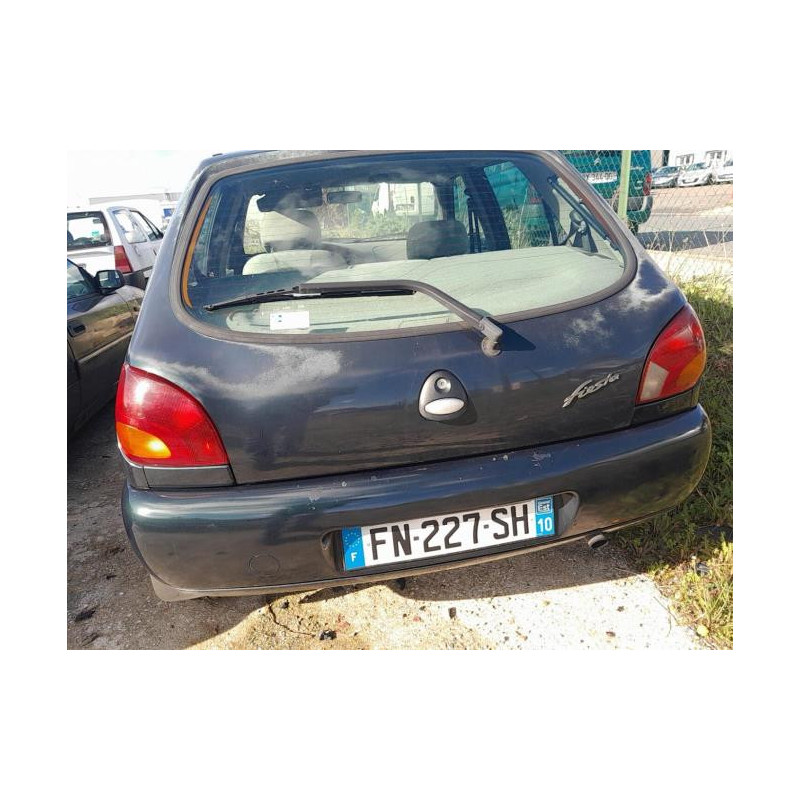 Aile avant gauche FORD FIESTA 4 PHASE 1 d’occasion