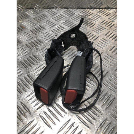 Attache ceinture arriere droit DACIA DUSTER 2 PHASE 1 d’occasion
