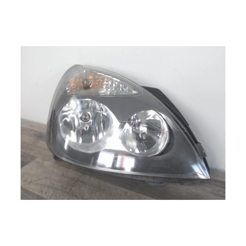 Optique avant principal droit (feux)(phare) RENAULT CLIO 2 CAMPUS PHASE 1 d’occasion