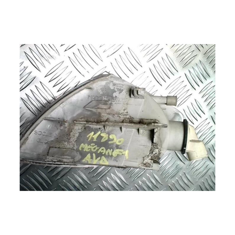 Optique avant principal droit (feux)(phare) RENAULT MEGANE 1 PHASE 1 d’occasion