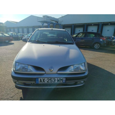 Optique avant principal droit (feux)(phare) RENAULT MEGANE 1 PHASE 1 d’occasion