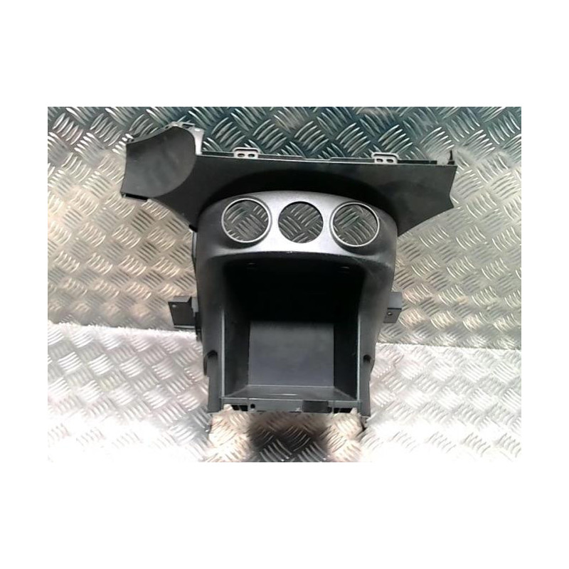 Console central (interieur plastique) MITSUBISHI OUTLANDER 2 PHASE 2 d’occasion