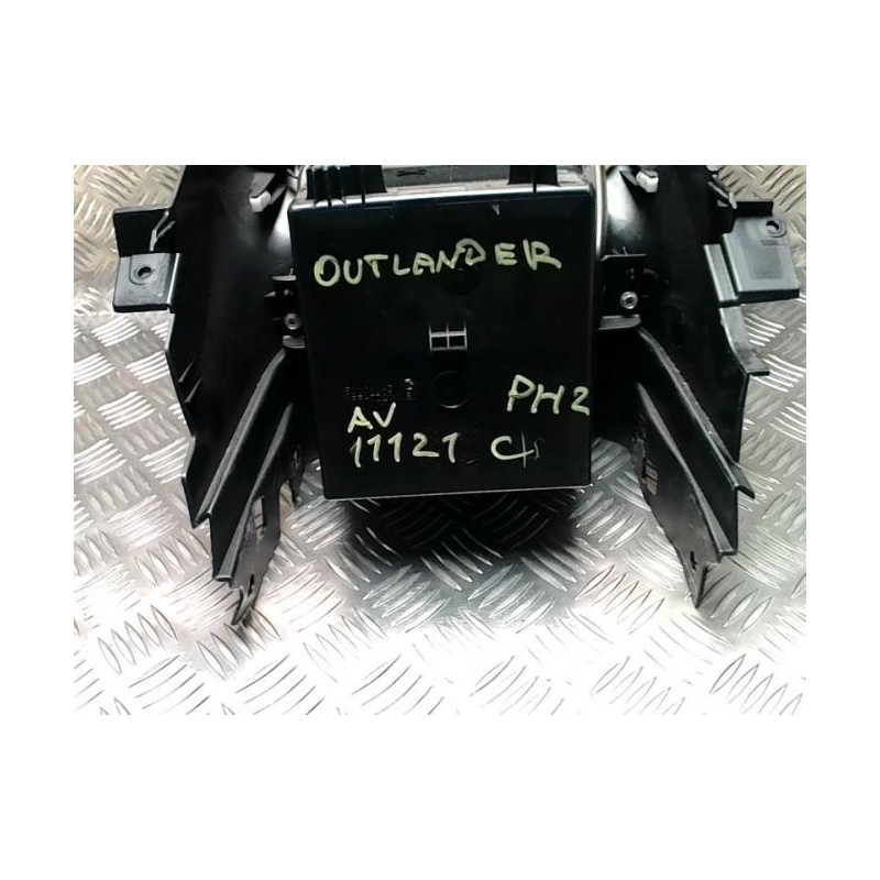 Console central (interieur plastique) MITSUBISHI OUTLANDER 2 PHASE 2 d’occasion
