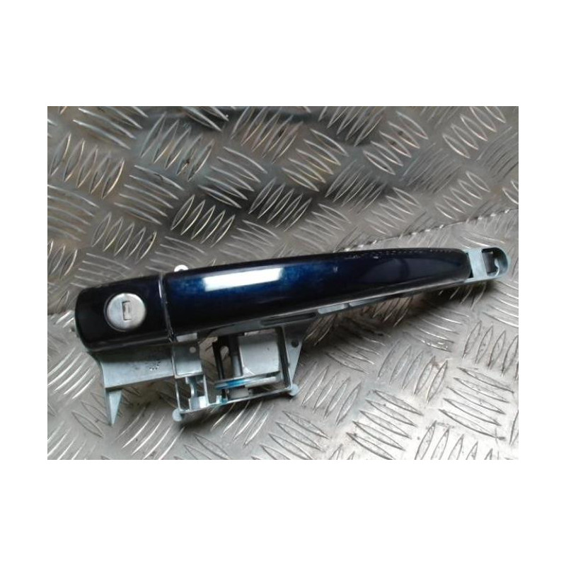 Poignee porte avant gauche PEUGEOT 208 1 PHASE 2 d’occasion