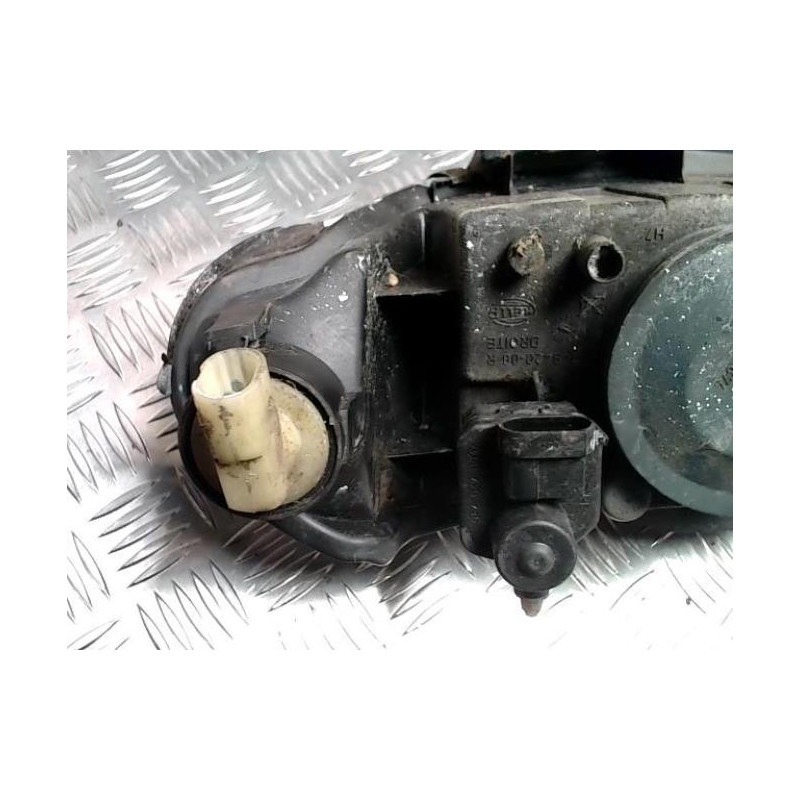 Optique avant principal droit (feux)(phare) RENAULT LAGUNA 1 PHASE 2 d’occasion