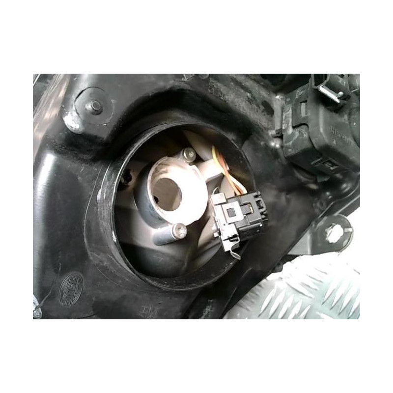 Optique avant principal gauche (feux)(phare) RENAULT SCENIC 2 PHASE 1 d’occasion
