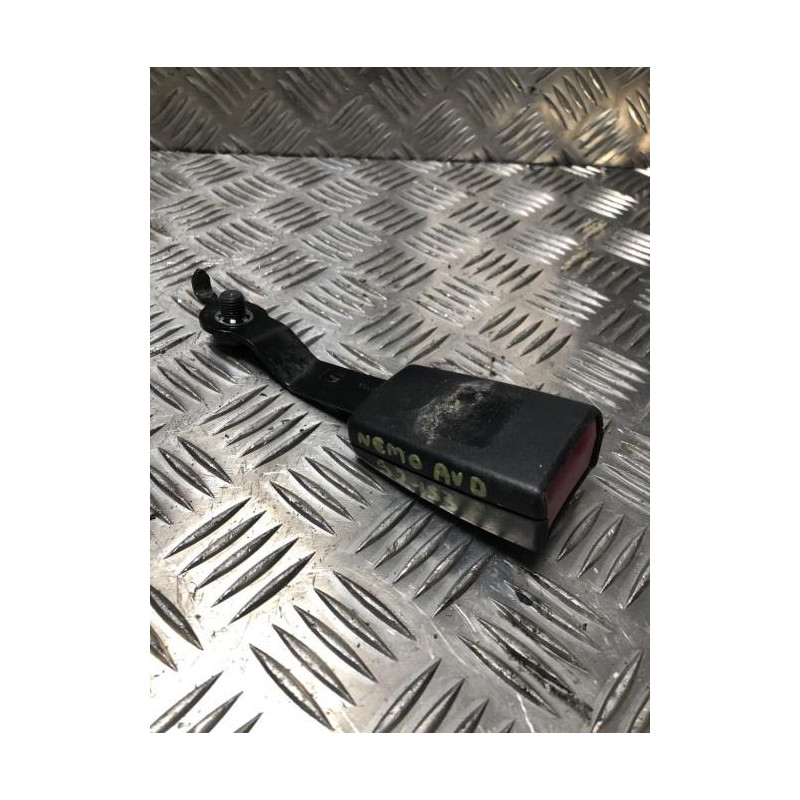 Attache ceinture avant droit CITROEN NEMO d’occasion